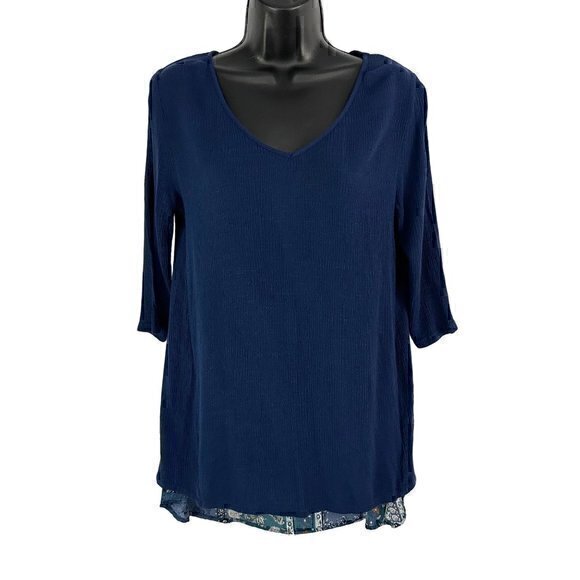 Le Lis Half Sleeve Floral, Split Back‎ Rayon Top Blue Turquoise Size Small - Picture 1 of 10